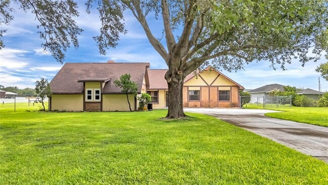 907 Kristina Ct in Auburndale, FL - Building Photo - Building Photo