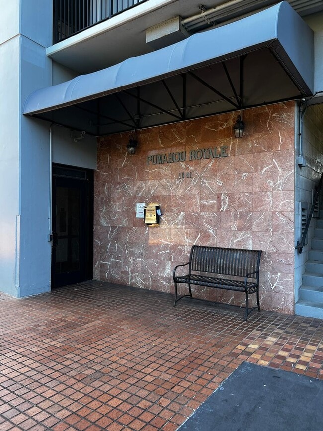 1541 Dominis St in Honolulu, HI - Building Photo - Building Photo