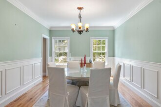 15 Edgemoor Cir in Wellesley, MA - Building Photo - Building Photo