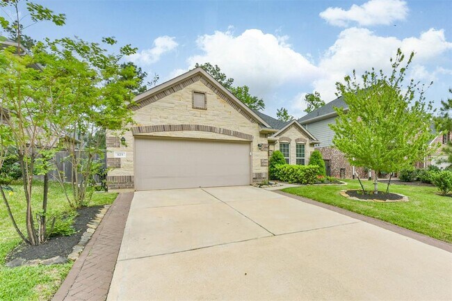 123 Buttonwood Ct in Willis, TX - Building Photo - Building Photo
