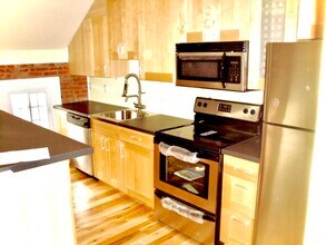 2168 Thurman Ave, Unit East in Cleveland, OH - Building Photo - Building Photo
