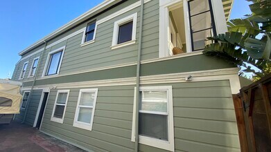 1910 Union St, Unit Unit A in Alameda, CA - Building Photo - Building Photo