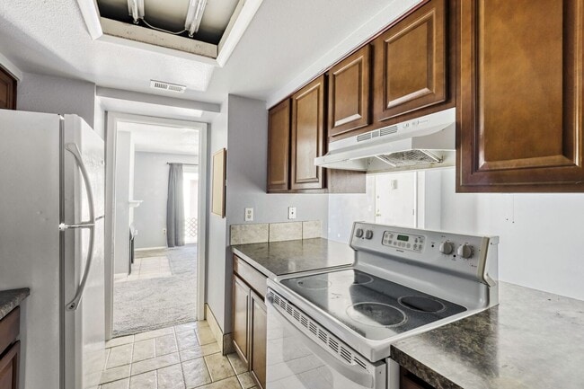 12103 N Melody Dr, Unit 16-304 in Westminster, CO - Foto de edificio - Building Photo