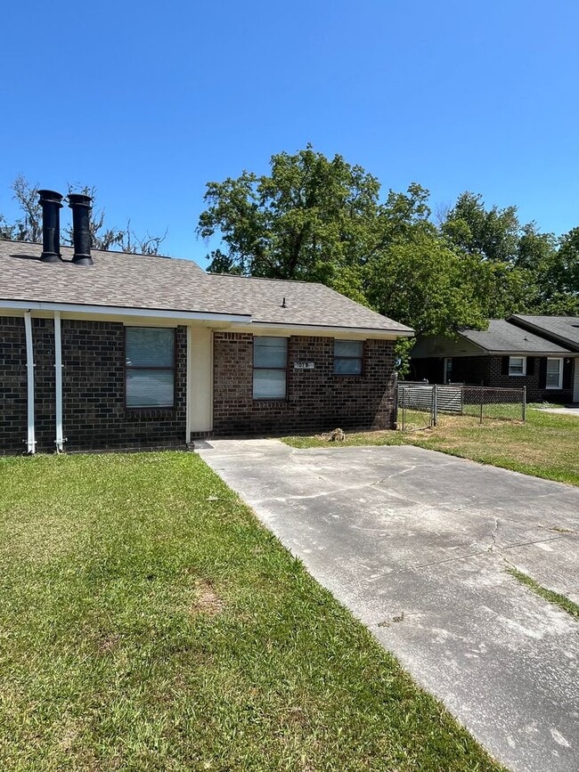 101 Freehold Cir in Goose Creek, SC - Building Photo - Building Photo