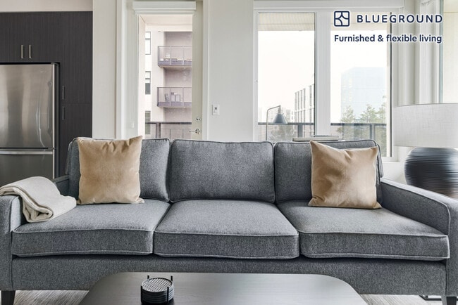 2333 Calle Del Mundo in Santa Clara, CA - Building Photo - Building Photo