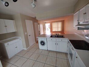1880 Caralee Blvd in Orlando, FL - Building Photo - Building Photo