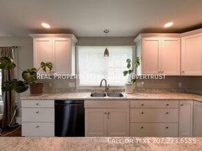 15 E Cote St in Lewiston, ME - Building Photo - Building Photo