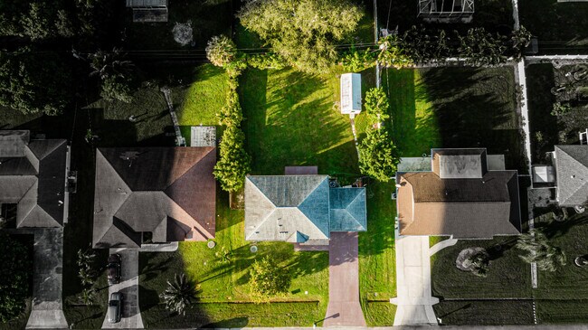 167 SW Grove Ave in Port St. Lucie, FL - Building Photo - Building Photo