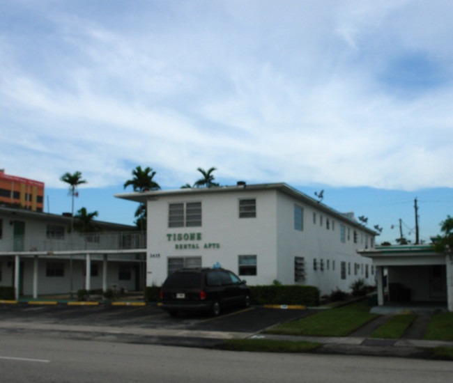 Tisone Apartments in Hollywood, FL - Building Photo - Building Photo