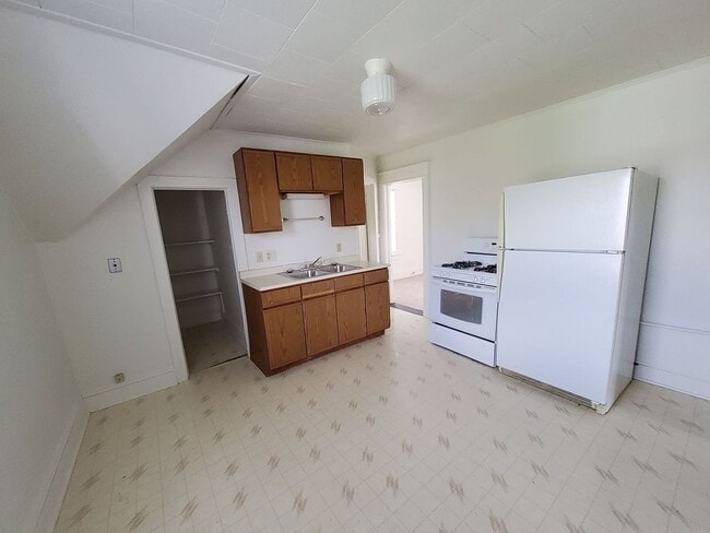 314 W 19th Ave in Oshkosh, WI - Building Photo - Building Photo