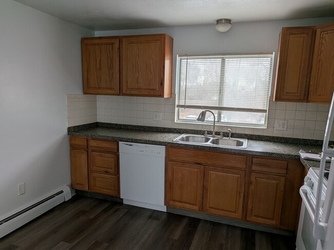 83R Hobart St in Danvers, MA - Building Photo - Building Photo