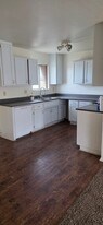 15999 Orange St, Unit D in Hesperia, CA - Building Photo
