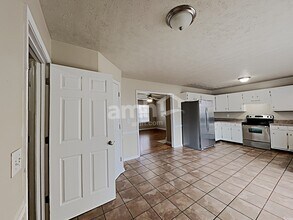 403 Wooded Valley Ct in La Vergne, TN - Foto de edificio - Building Photo