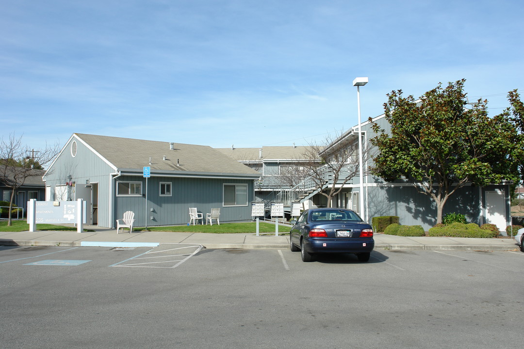 235 Martella St in Salinas, CA - Building Photo