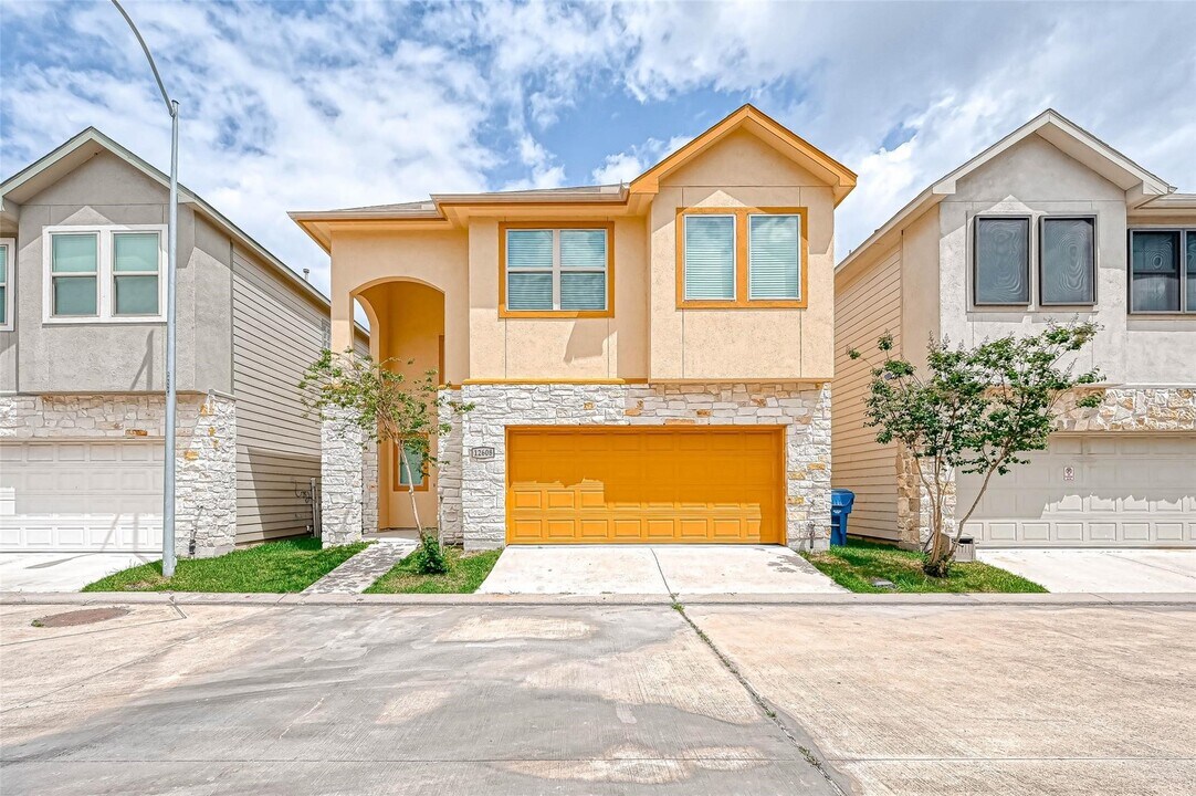 12608 Ashford Shadow in Houston, TX - Building Photo