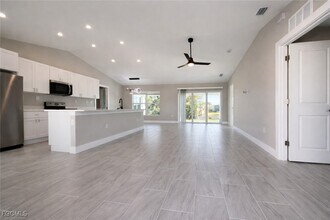 3339 NE 13th Ave in Cape Coral, FL - Building Photo - Building Photo