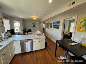 7 Hamilton Rd in Somerville, MA - Building Photo - Building Photo