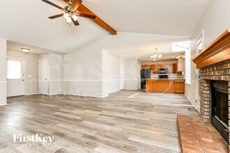 4 W Park Dr in O'Fallon, MO - Building Photo - Building Photo
