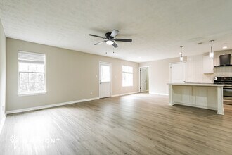 7275 Indian Hill Trail in Riverdale, GA - Building Photo - Building Photo