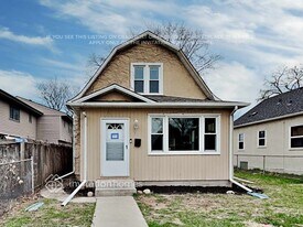 4511 Snelling Ave in Minneapolis, MN - Building Photo