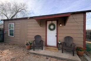 2220 20th St in Lubbock, TX - Building Photo