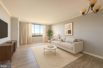 5500 Holmes Run Pkwy, Unit 1618 in Alexandria, VA - Building Photo - Building Photo