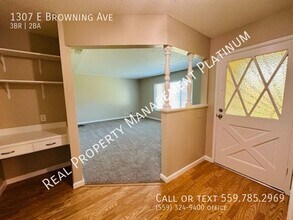 1307 E Browning Ave in Fresno, CA - Foto de edificio - Building Photo