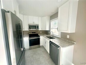 6661 Irish Rd in Marcy, NY - Building Photo - Building Photo