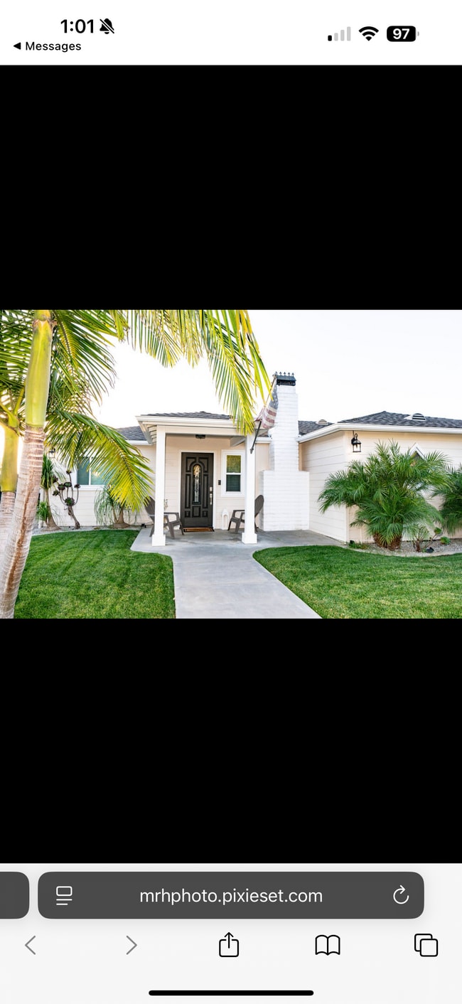 property at 808 Knoll Park Ln