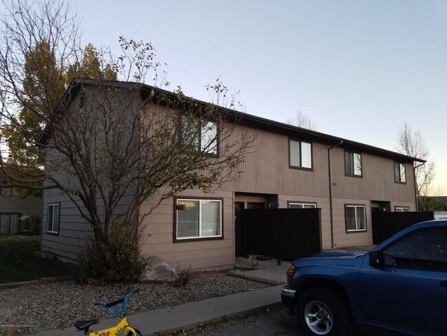property at 2404 West Ave