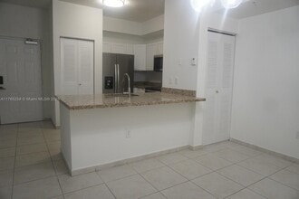 7210 NW 114th Ave in Medley, FL - Building Photo - Building Photo