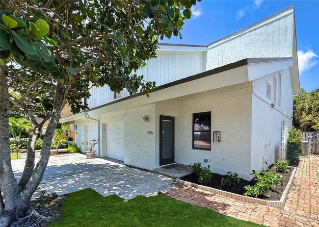 property at 1515 NE 24th St