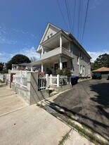 16 Charron St, Unit 1 in Bridgeport, CT - Building Photo