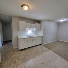 11902 Rosevalley Ln in St. Louis, MO - Building Photo - Building Photo