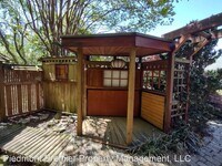 911 Sequoia Dr photo'
