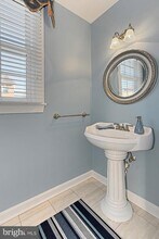 1850 Brenthill Wy in Vienna, VA - Building Photo - Building Photo