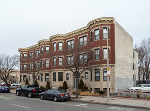 Brighton Ave Apartments in Allston, MA - Building Photo - Primary Photo