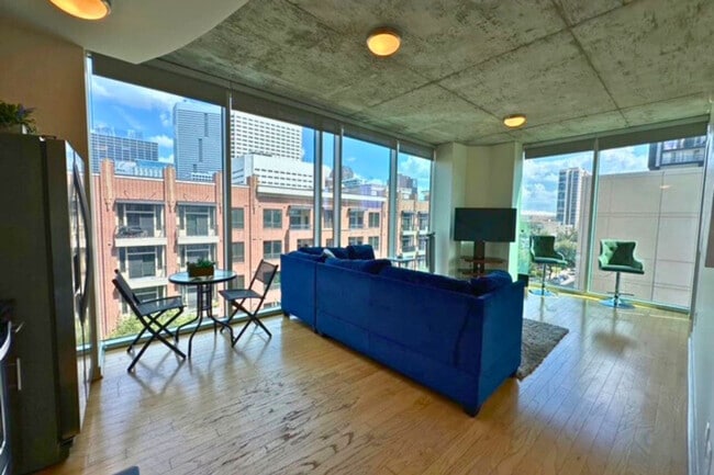 property at 1601 Main St