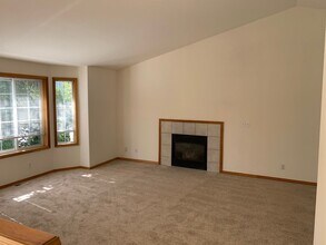 2106 N 155th St in Shoreline, WA - Building Photo - Building Photo