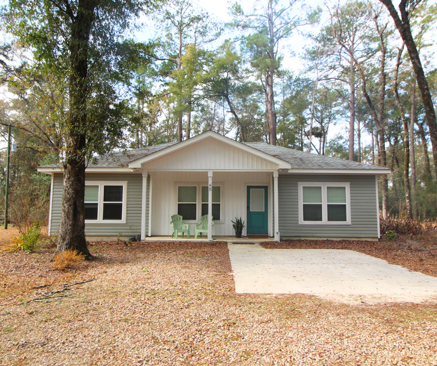 60 Mohican Trail in Crawfordville, FL - Building Photo