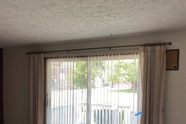 315 S Bloomington St, Unit 5 in Streator, IL - Foto de edificio - Building Photo