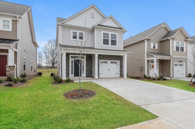 119 Highland Park Ct in Easley, SC - Foto de edificio - Building Photo