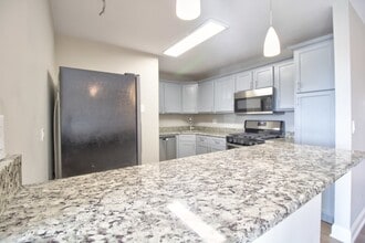185 N Gregory St in Aurora, IL - Building Photo - Building Photo