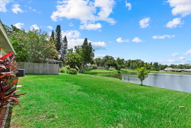 1741 Elk Spring Dr in Brandon, FL - Foto de edificio - Building Photo