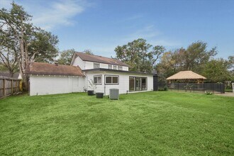 10518 Moorberry Ln in Houston, TX - Building Photo - Building Photo