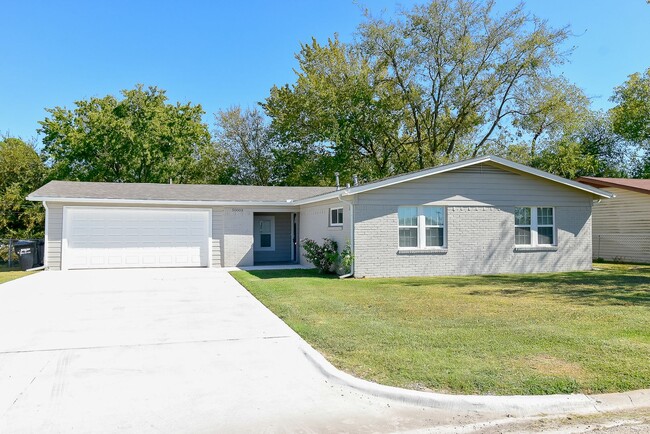 50003 Del Ra Dr in Greenville, TX - Building Photo - Building Photo