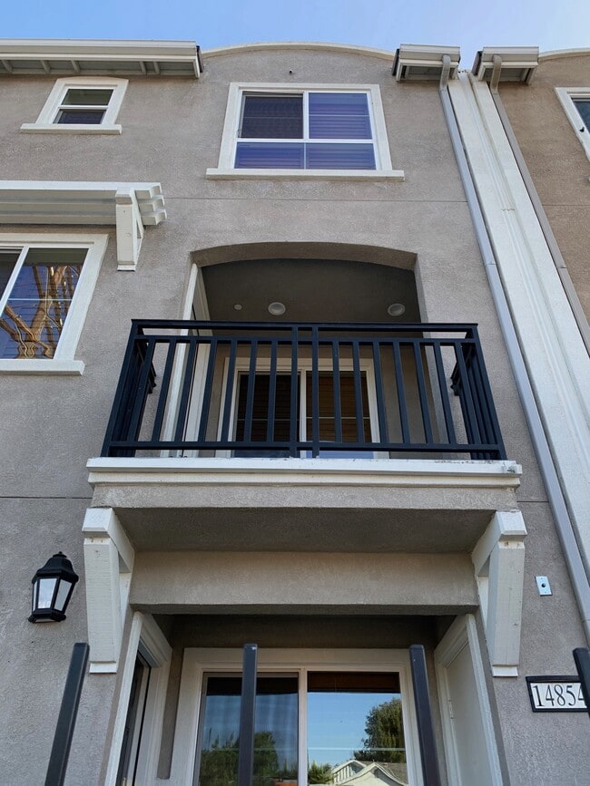 14854 Nordhoff St Rentals in Panorama City, CA