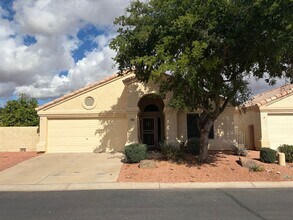 14014 W Santee Way in Surprise, AZ - Building Photo - Building Photo