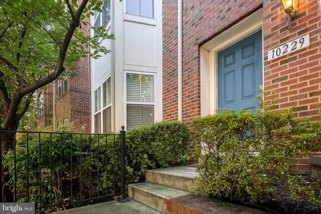 10229 Brighton Ridge Way in Columbia, MD - Building Photo - Building Photo
