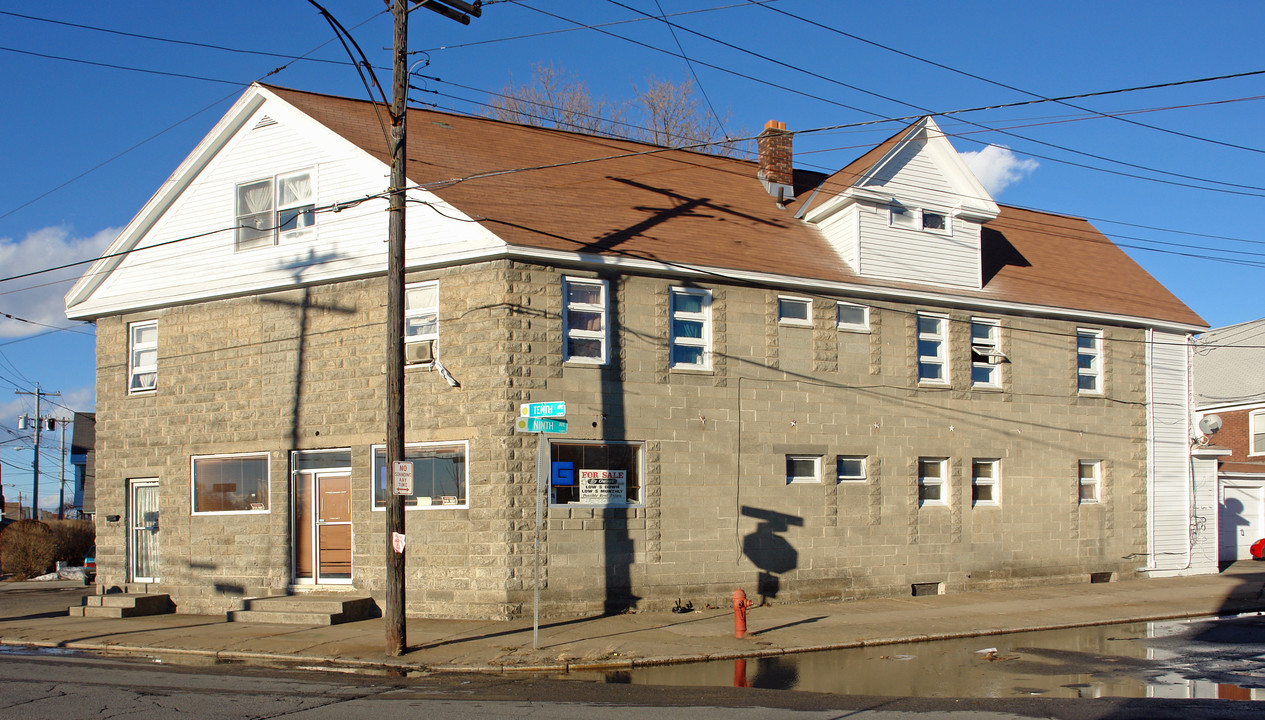 1381 10th Ave in Schenectady, NY - Building Photo